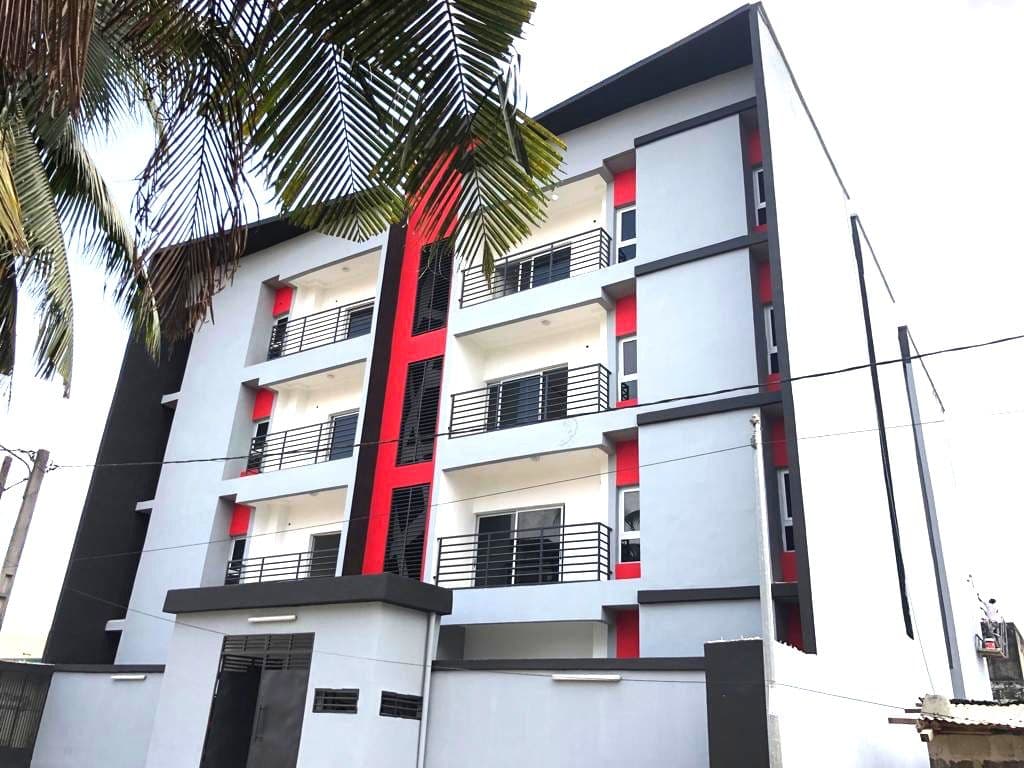 Immeuble sise à Angré-château